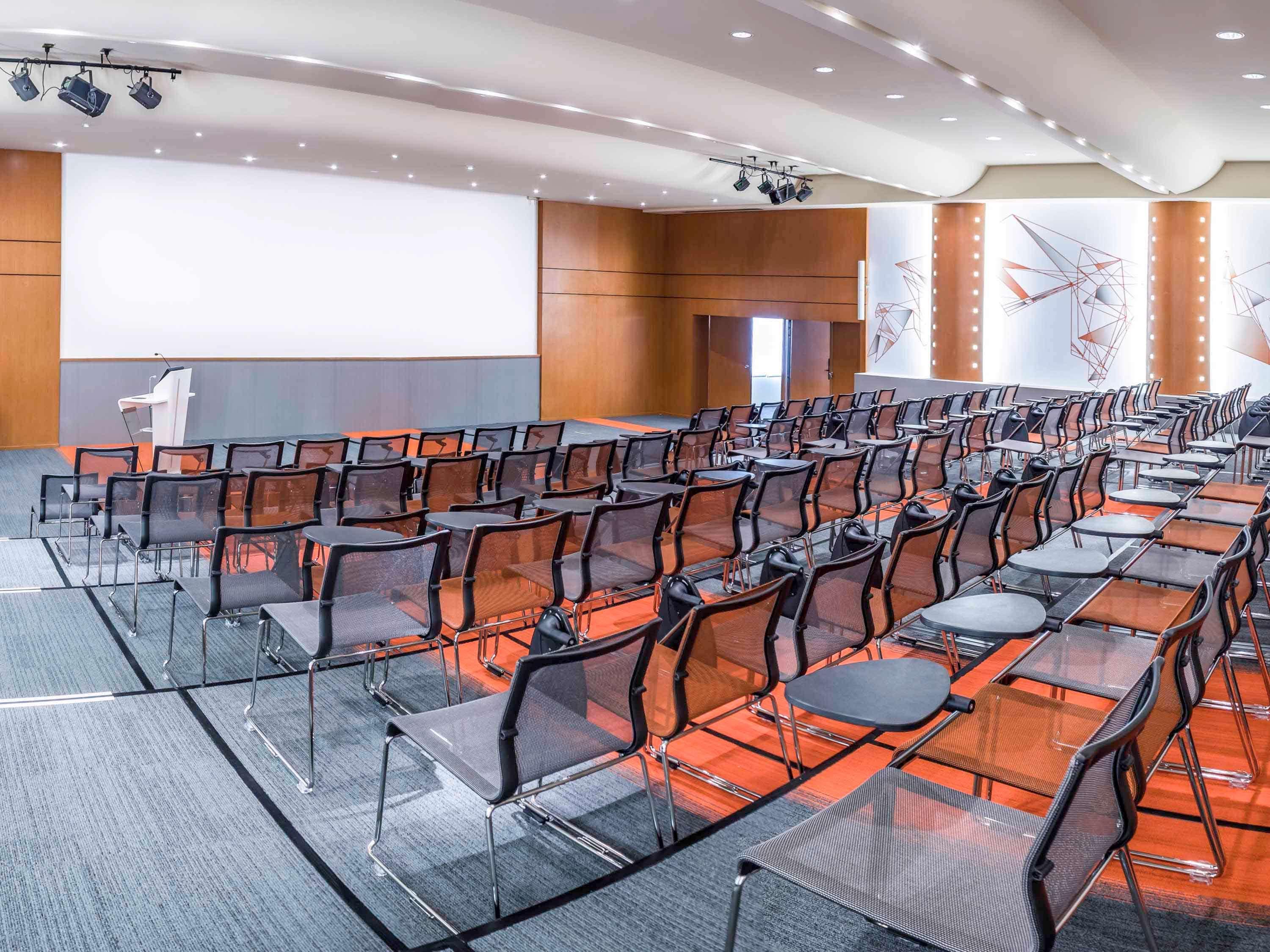 Novotel Paris Rueil Malmaison Eksteriør bilde