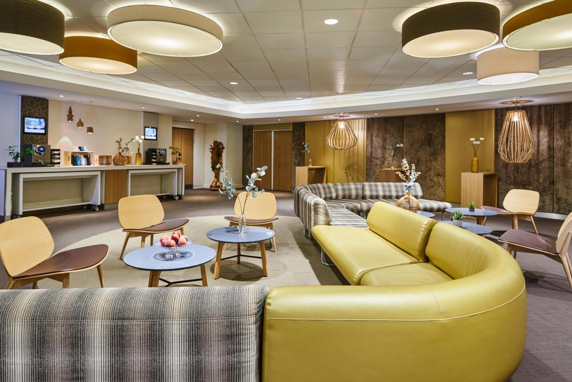 Novotel Paris Rueil Malmaison Eksteriør bilde
