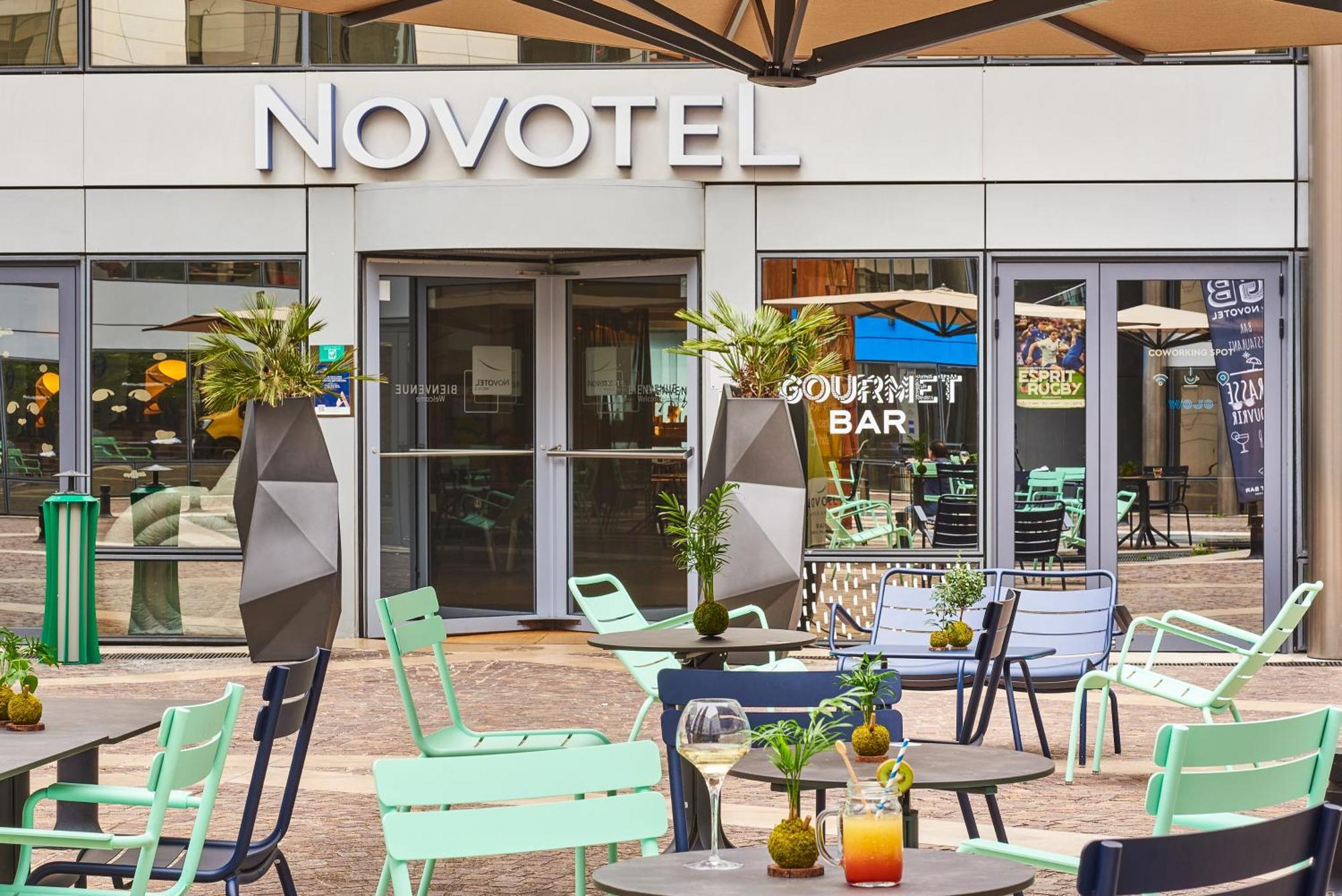Novotel Paris Rueil Malmaison Eksteriør bilde