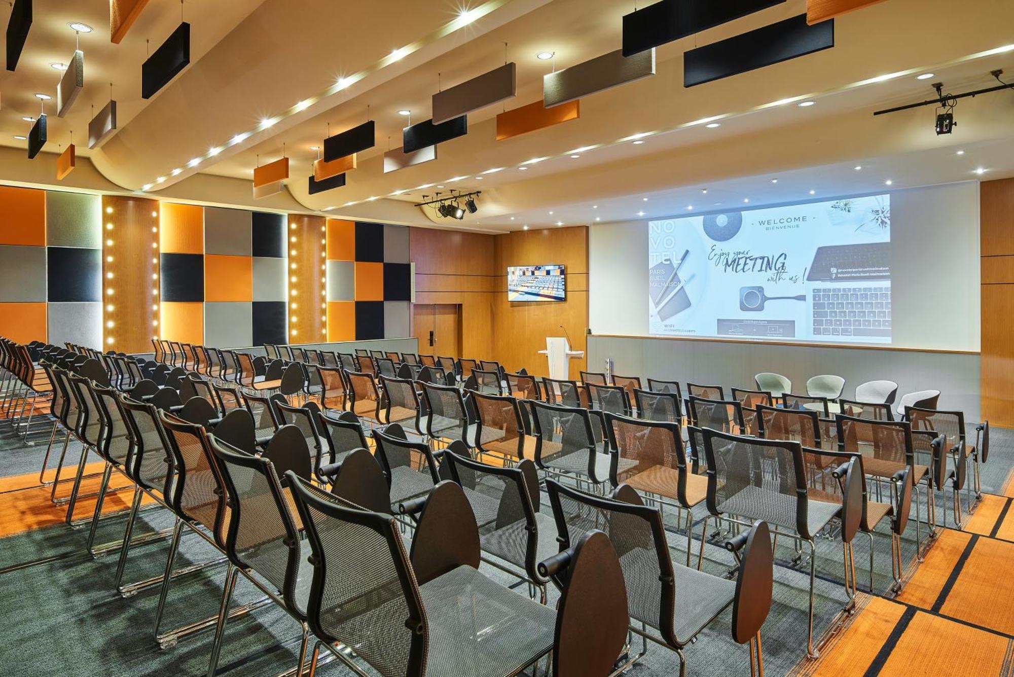 Novotel Paris Rueil Malmaison Eksteriør bilde