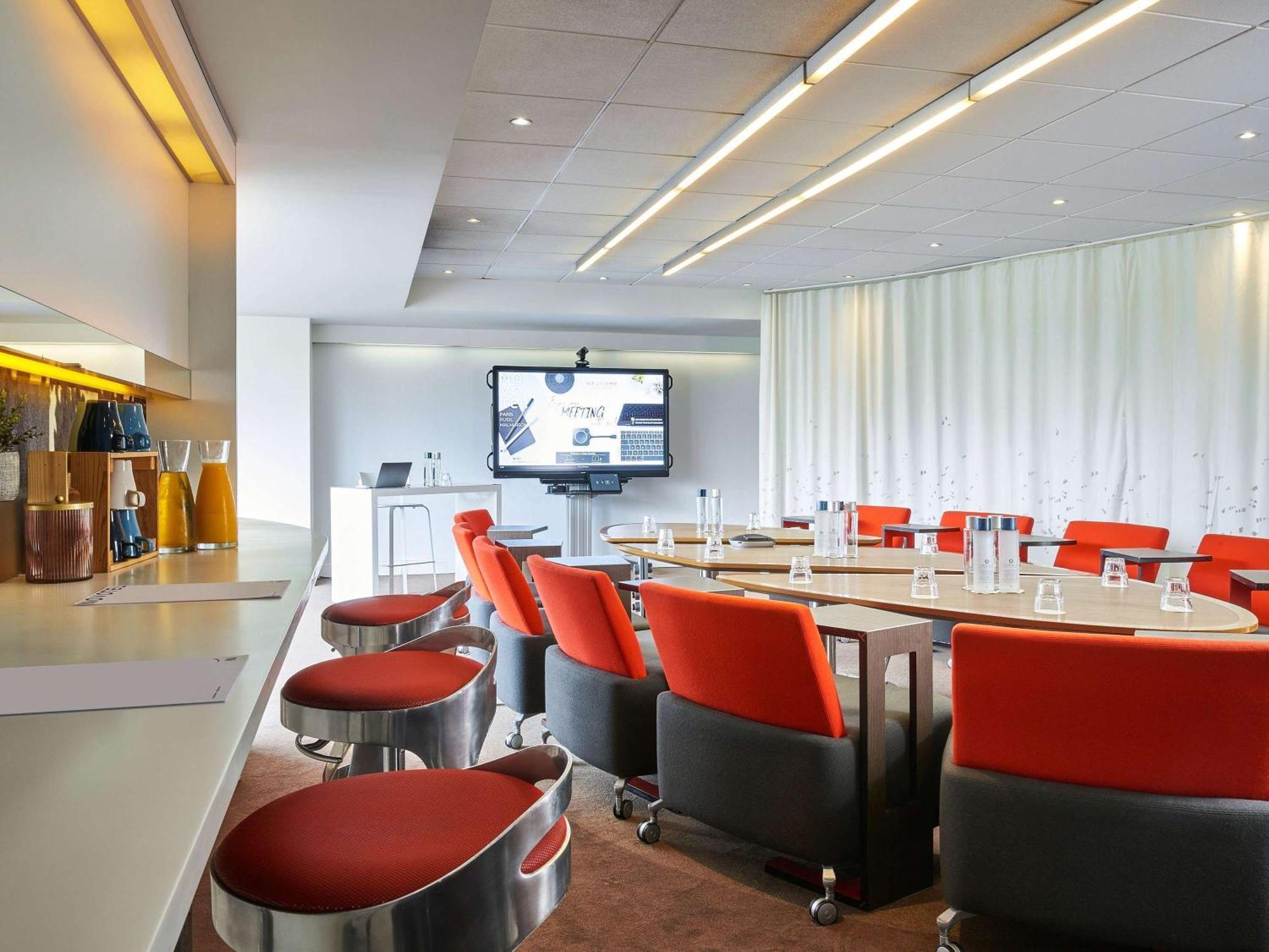 Novotel Paris Rueil Malmaison Eksteriør bilde