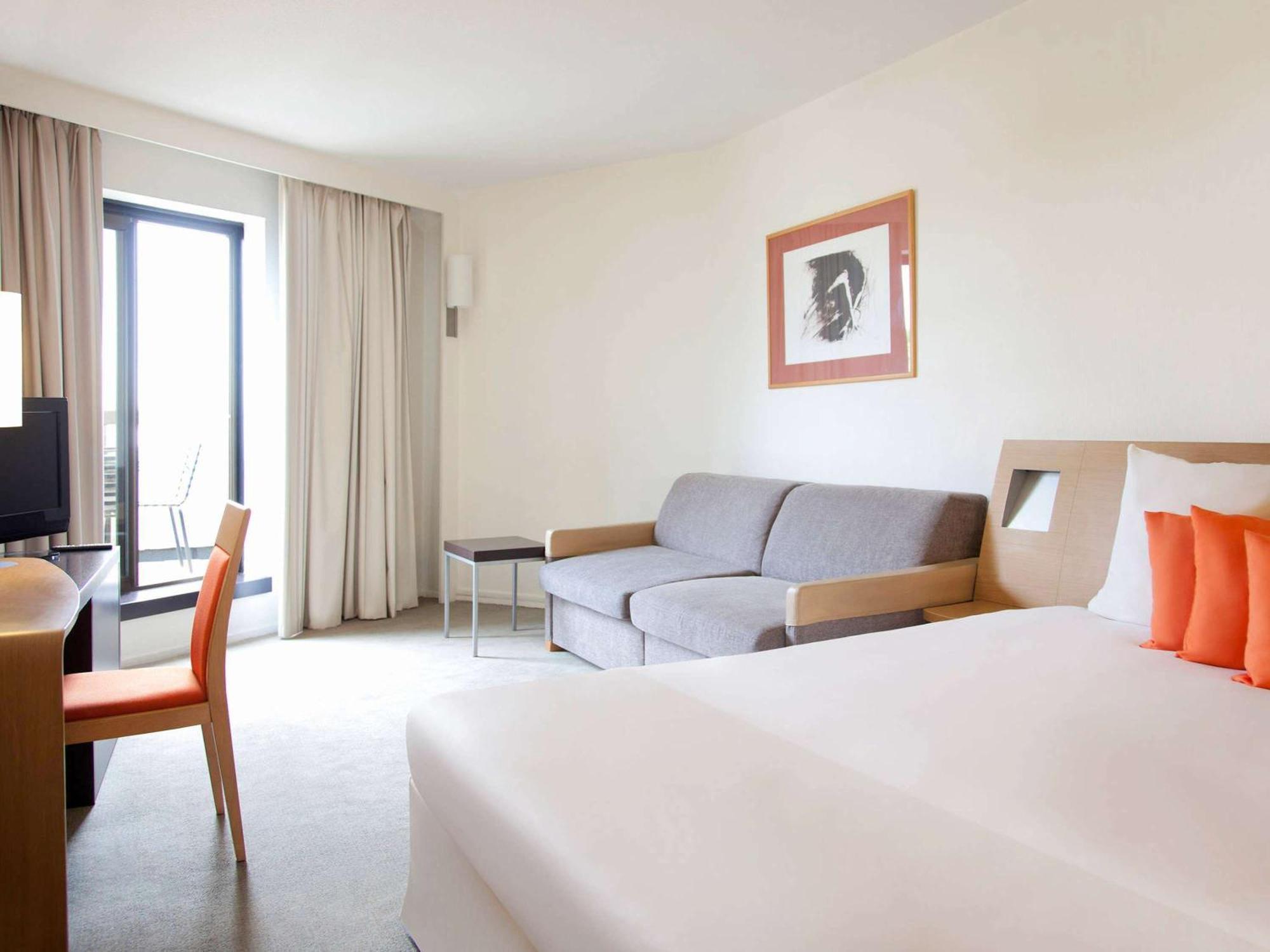 Novotel Paris Rueil Malmaison Eksteriør bilde