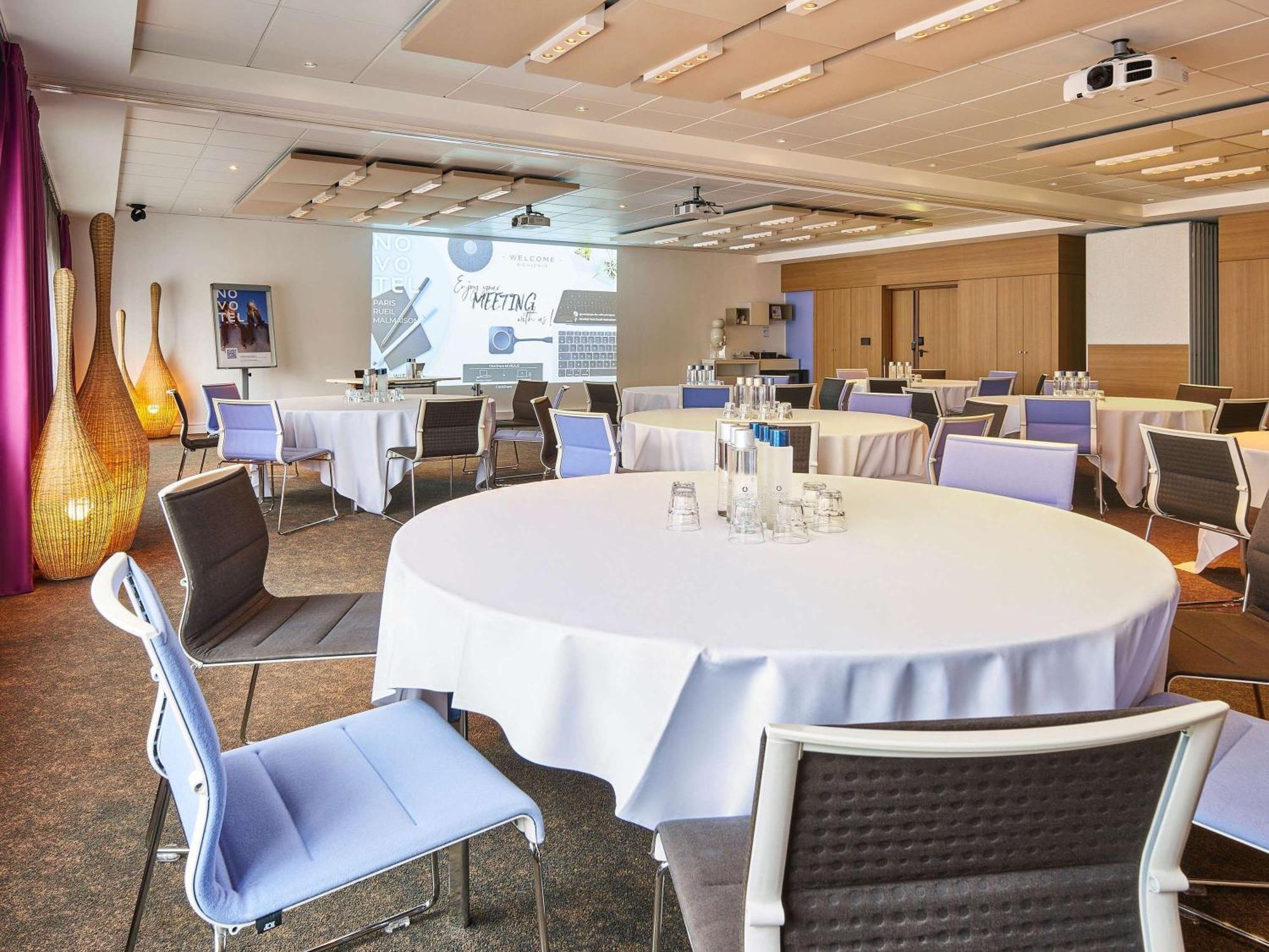 Novotel Paris Rueil Malmaison Eksteriør bilde