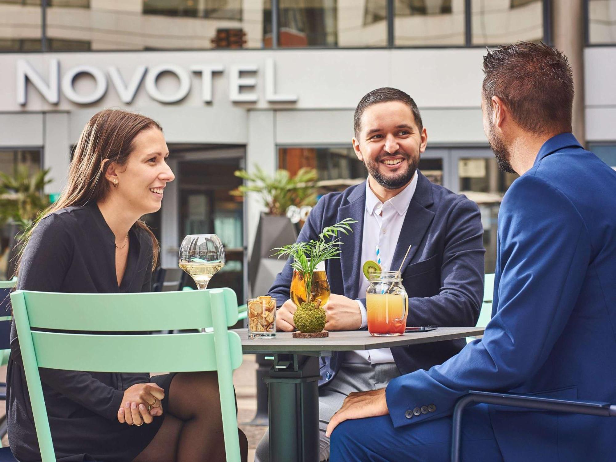 Novotel Paris Rueil Malmaison Eksteriør bilde