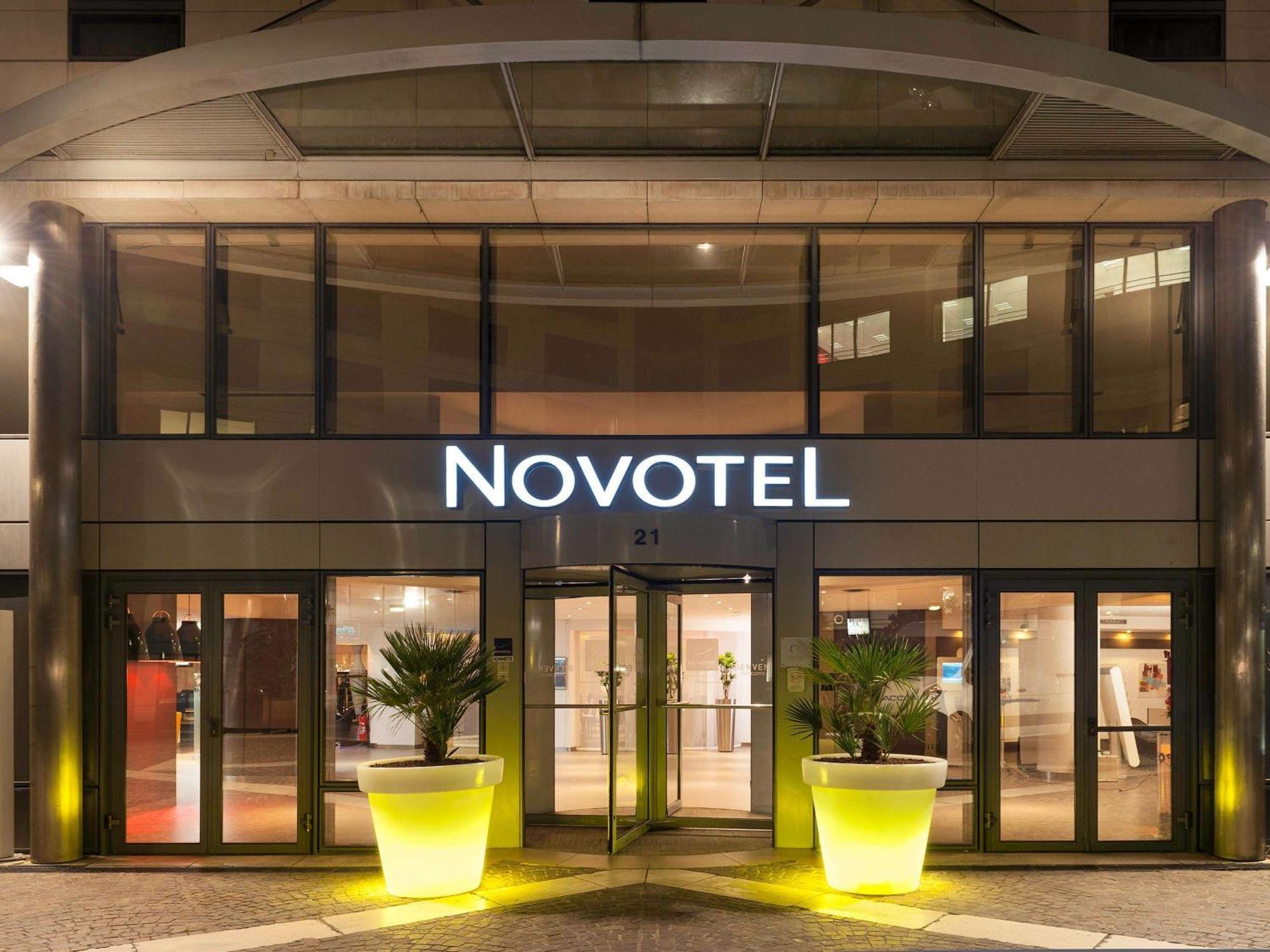 Novotel Paris Rueil Malmaison Eksteriør bilde