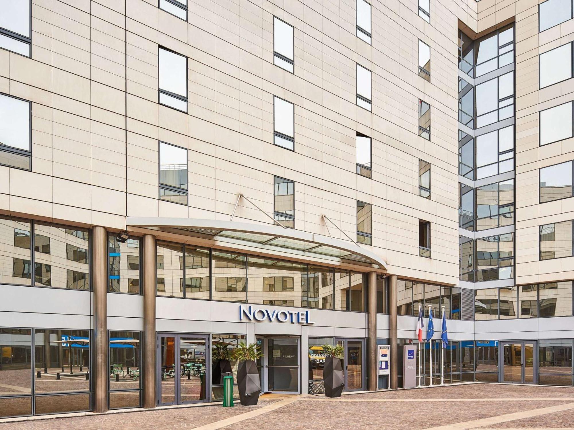 Novotel Paris Rueil Malmaison Eksteriør bilde