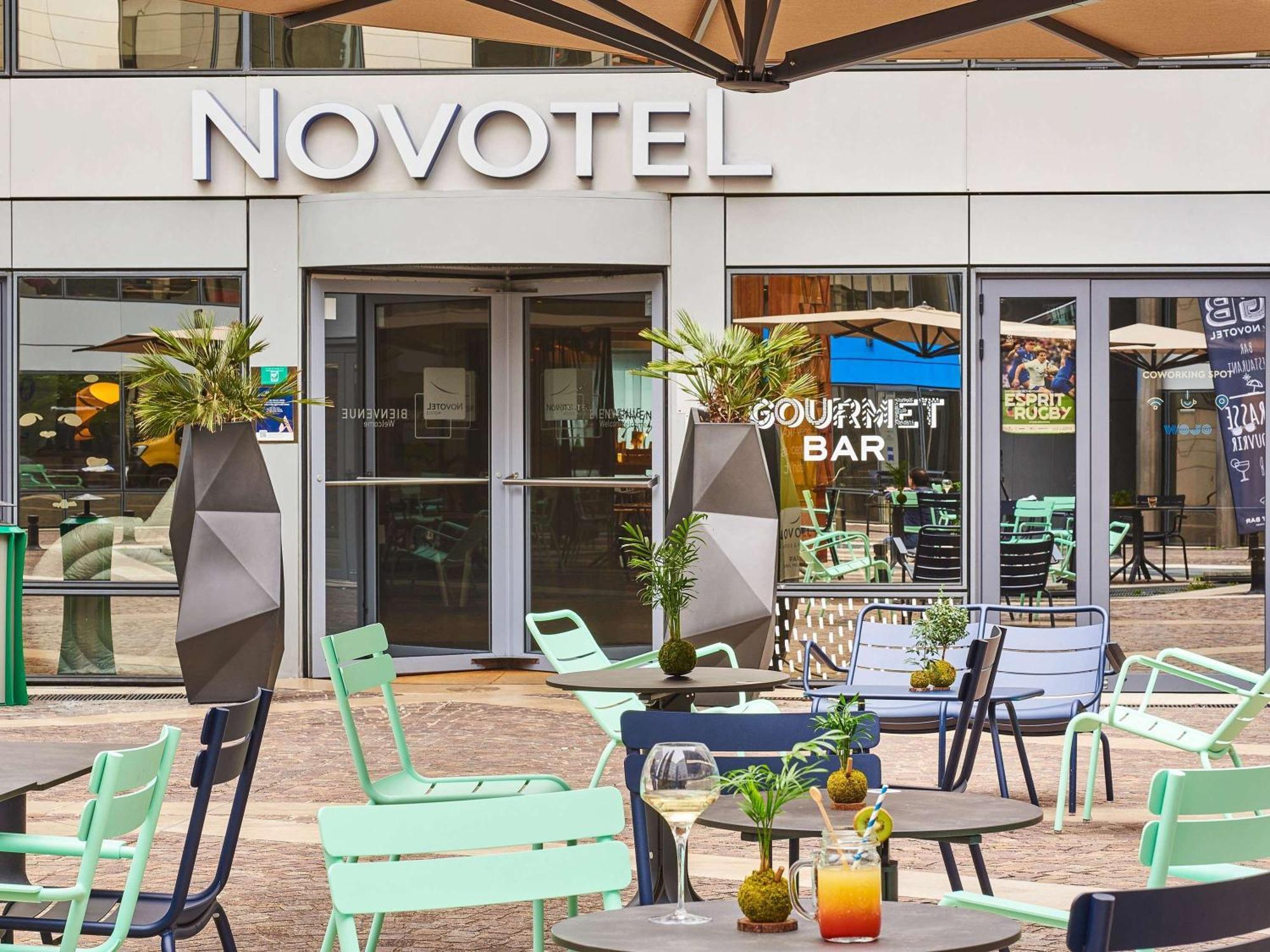 Novotel Paris Rueil Malmaison Eksteriør bilde
